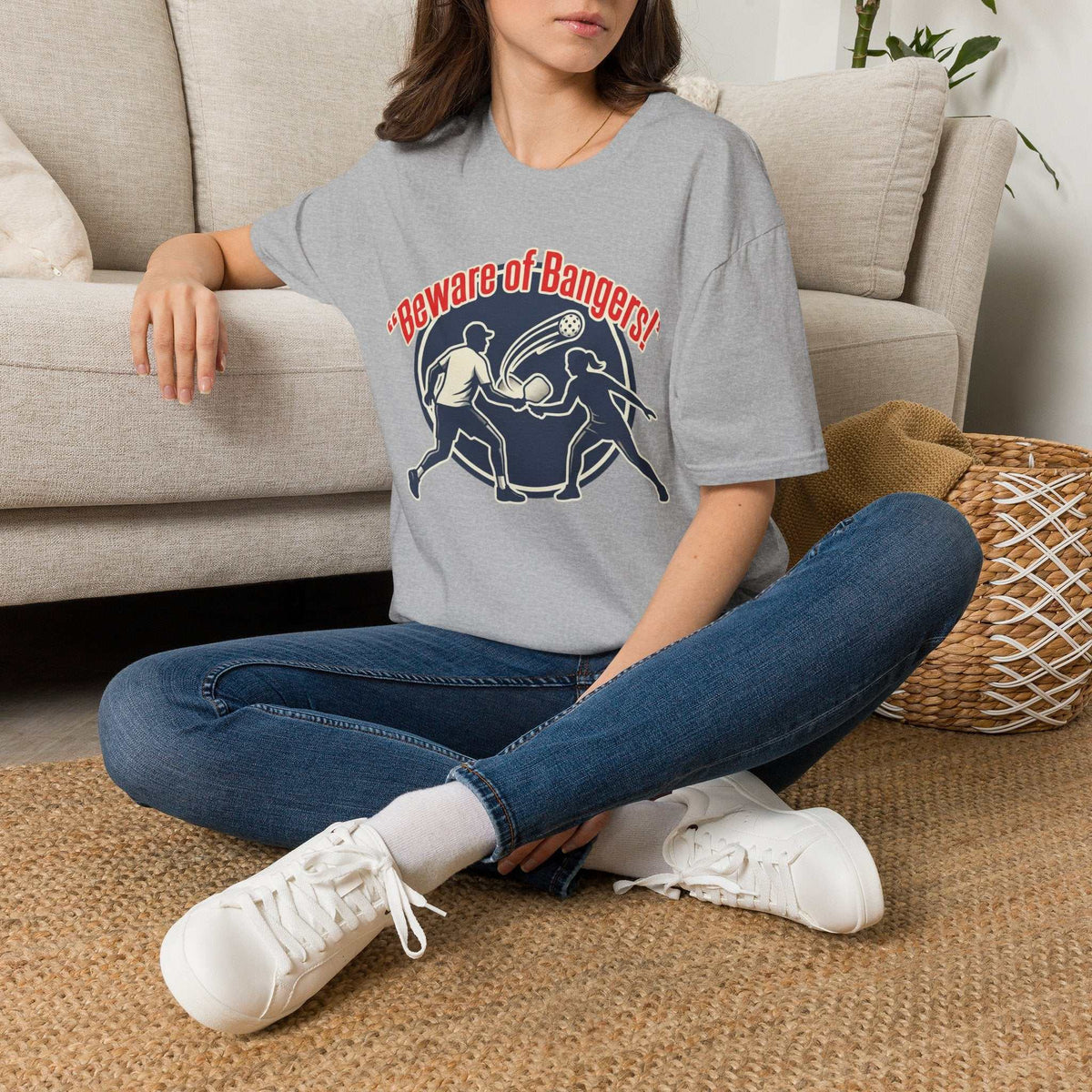 Unisex Softstyle T-Shirt in solid and heather colors made of ultra-soft cotton blend with reinforced shoulders and ribbed collar